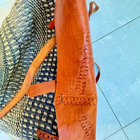 Stylish Tan and Cream Women's Bag - Picture 5 of 7